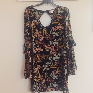 floral cut-out bell-sleeve dress